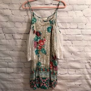 ☀️Gorgeous Umgee summer dress with floral and lace